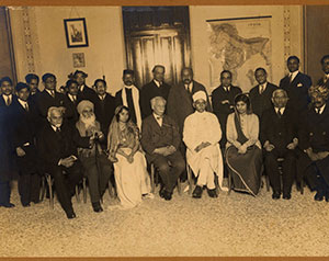 Prominent-Degnitaries/S-R Rana-with-Prof. Silva-Leive/thumb/Silva-Leive-at-Left-Side-of-Pandit-Madan-Mohan-Malaviya-at-ParisED TB.jpg